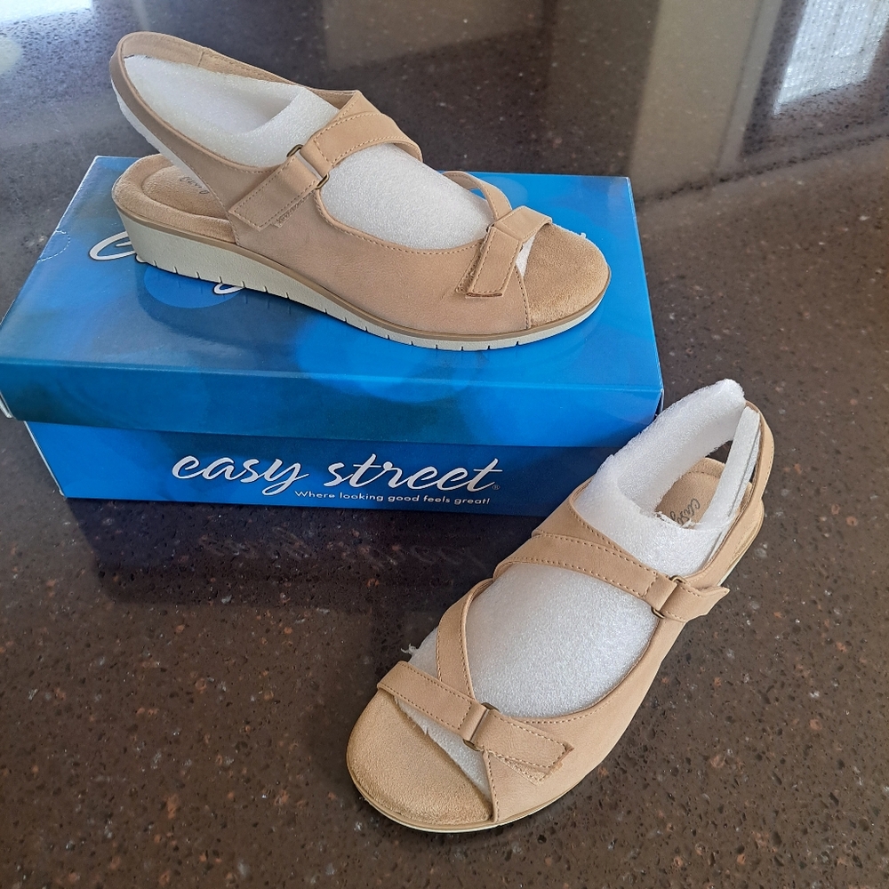 Like New Tan Sandals